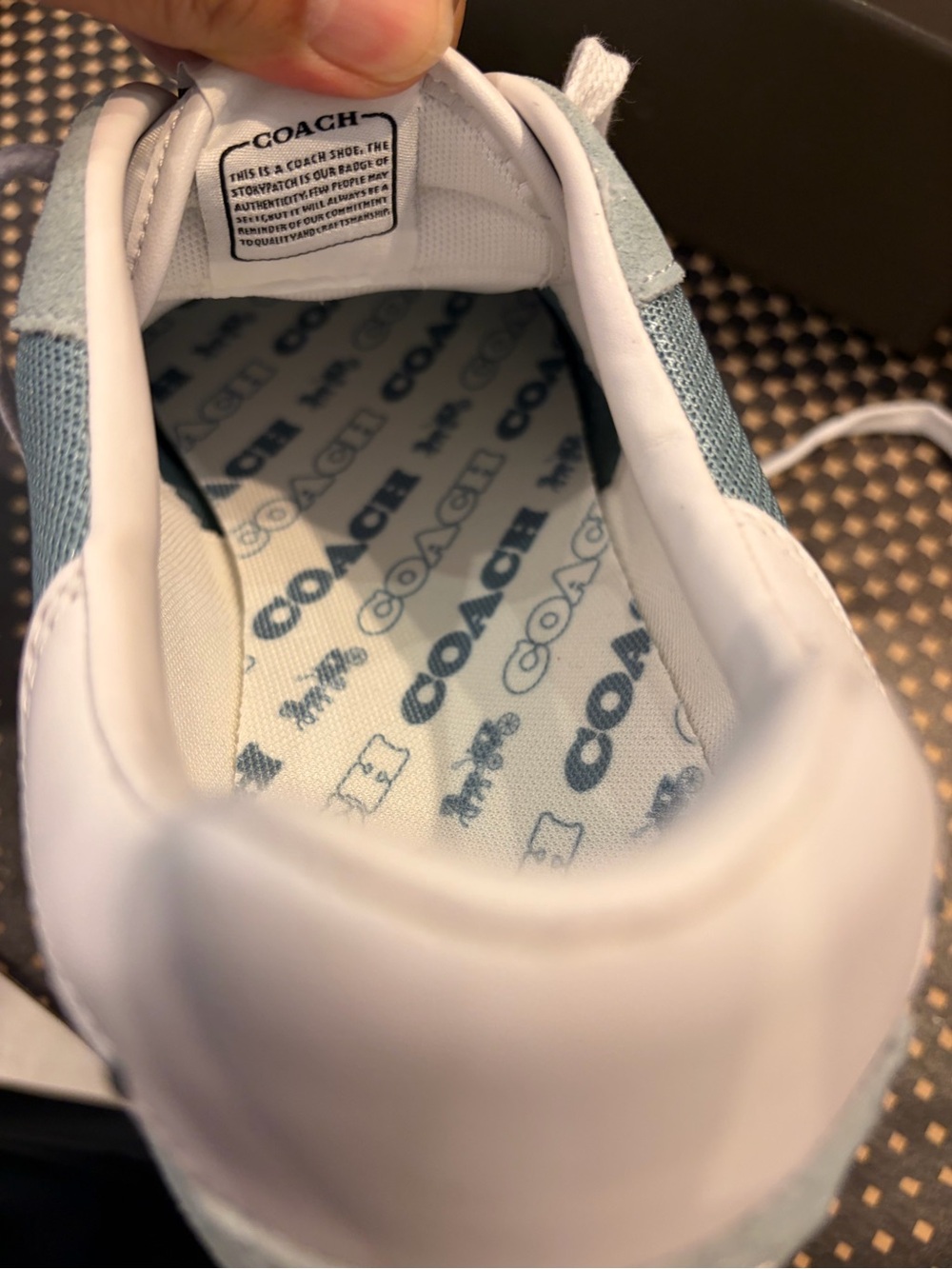 Coach Men’s Sky Blue & White Low-Top Sneaker new with tag - Picture 9 of 9